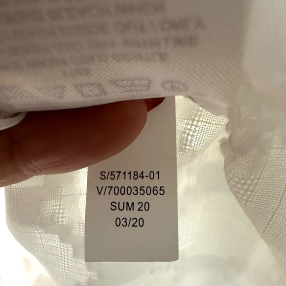 Banana Republic 3/4 sleeve V neck semi sheer white blouse w/ ruffle trim SZ LG - Picture 8 of 8